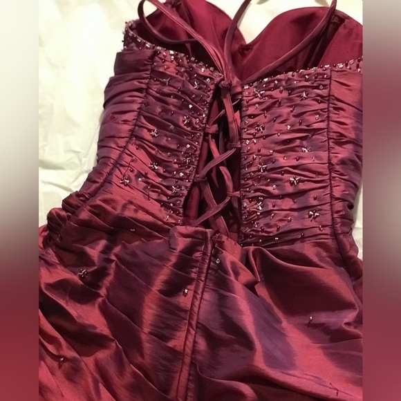 Beautiful Burgundy gown for sale - prom or bridal events it’s yours - Picture 3 of 13